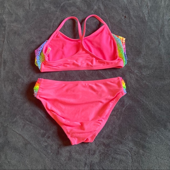 Girls Bikini - Picture 2 of 8